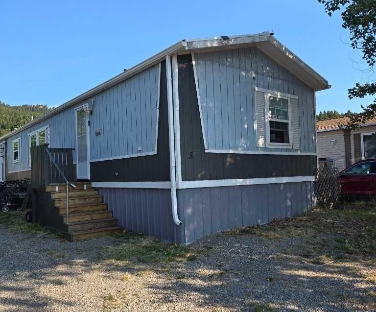 Property Photo: 6101 20 Avenue 5A AB T0K 0M0