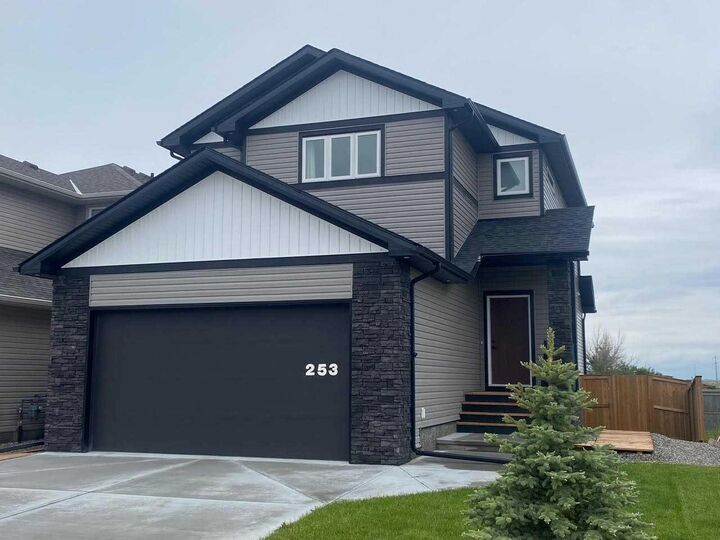 253 Rivergrove Chase W — photo 1