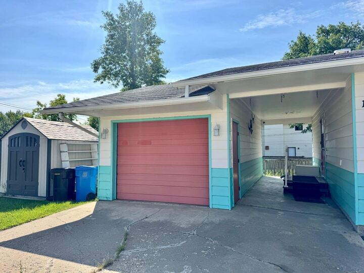 Property Photo: 10713 105 Avenue AB T0H 1L0