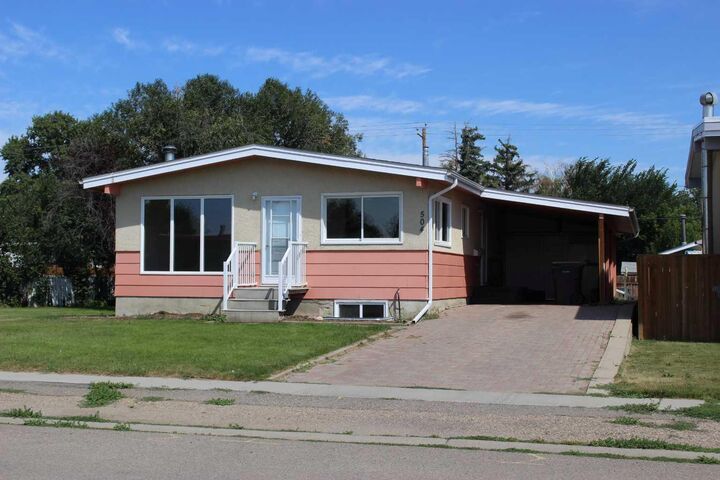 504 Centennial Avenue — photo 1