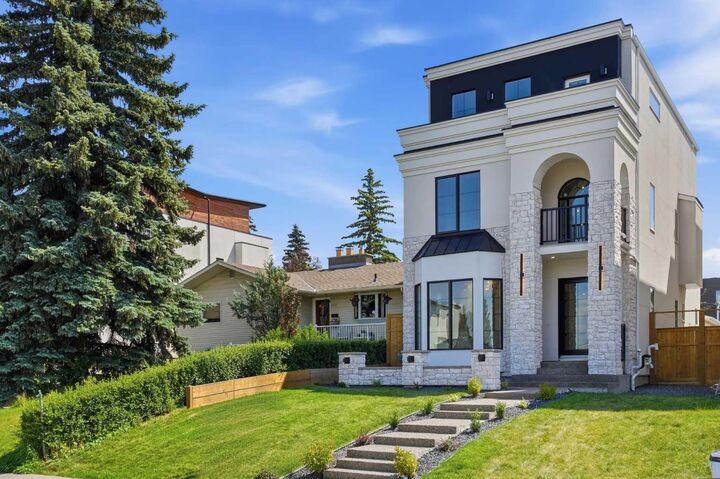 2131 29 Avenue SW — photo 1