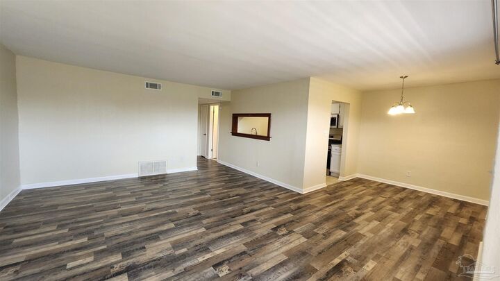 Property Photo:  600 Scenic Hwy 321  FL 32503 