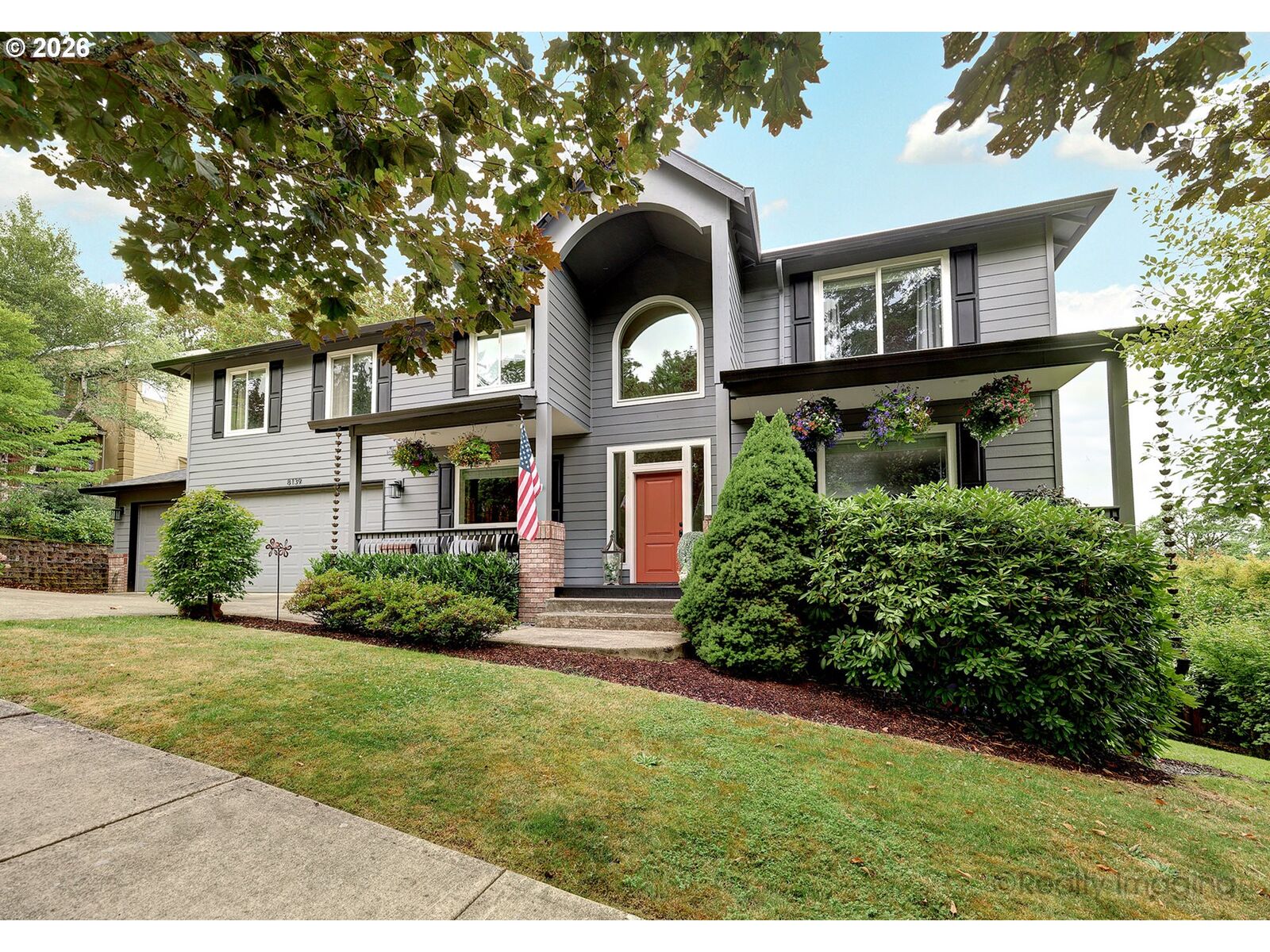 Property Photo: 8139 SE 134th Dr OR 97236