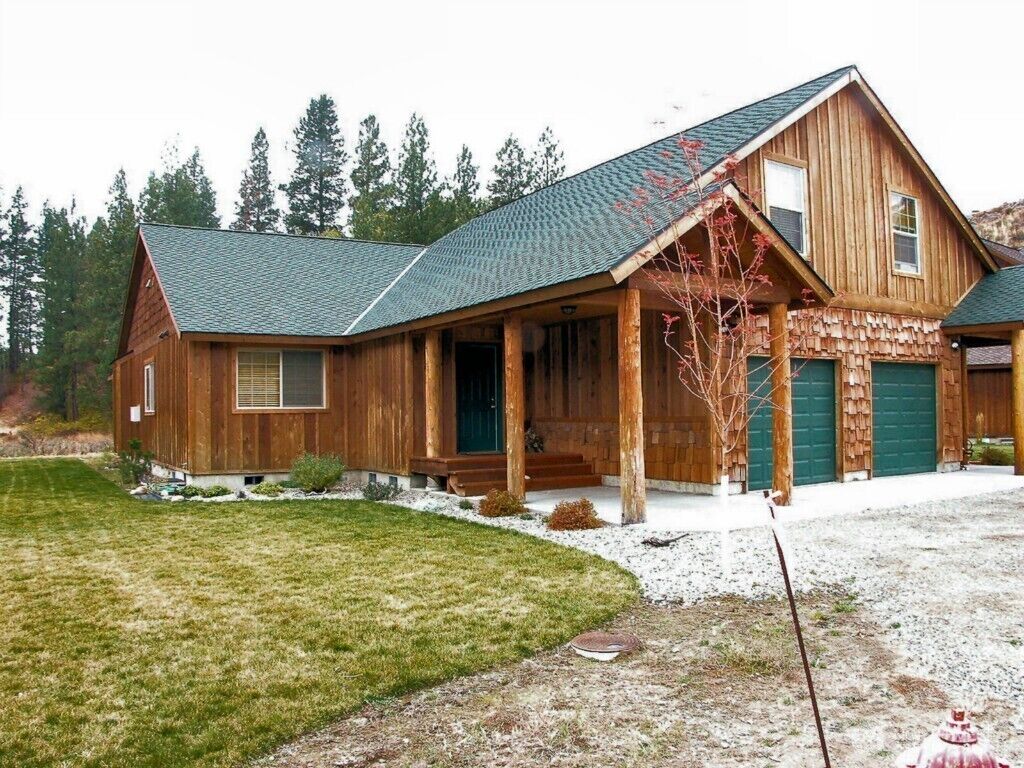 Property Photo:  305  Cascadian Lane 1  WA 98862 