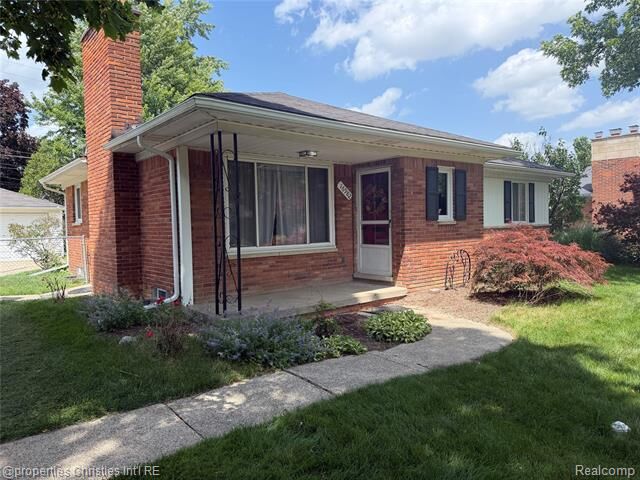 Property Photo:  16982 Dunblaine Avenue  MI 48025 
