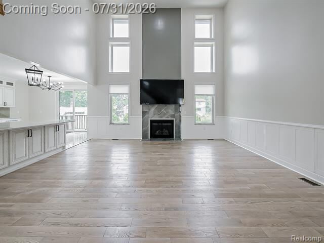 Property Photo:  1683 Delta Drive  MI 48085 