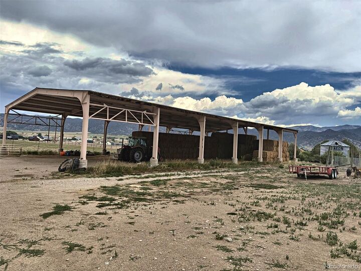 Property Photo:  8262 County Road 160  CO 81201 