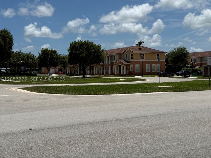 Property Photo:  10852 SW 240th St  FL 33032 