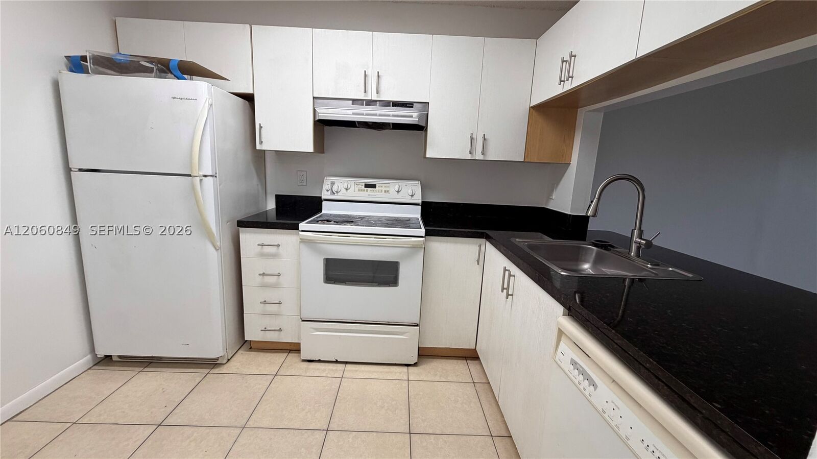 Property Photo: 753 NW 103rd Ter 202 FL 33026