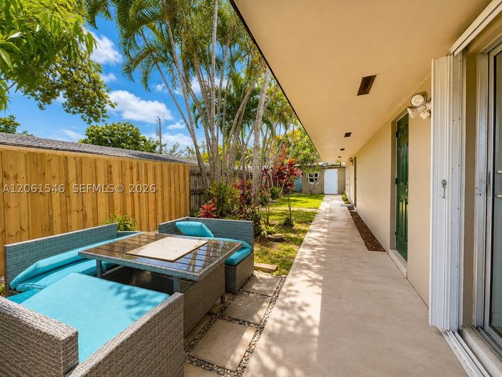 Property Photo: 2611 SW 13th Ave 1-2 FL 33315