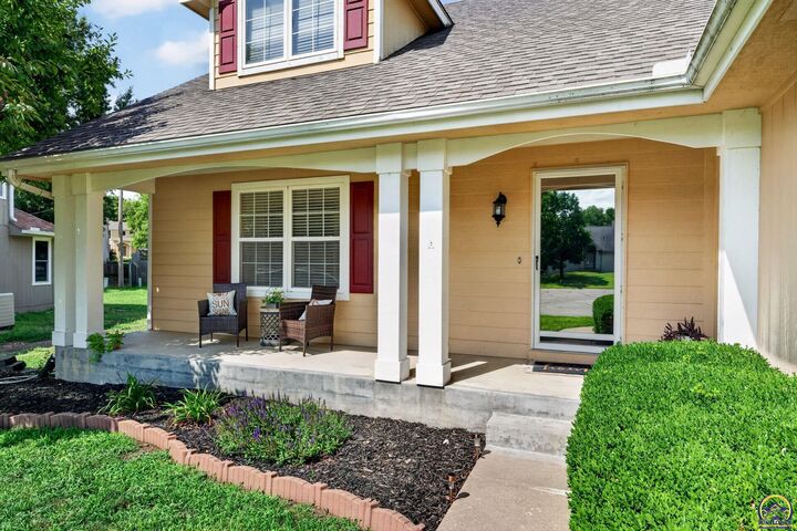 Property Photo:  5720 SW Westport Cir  KS 66614 