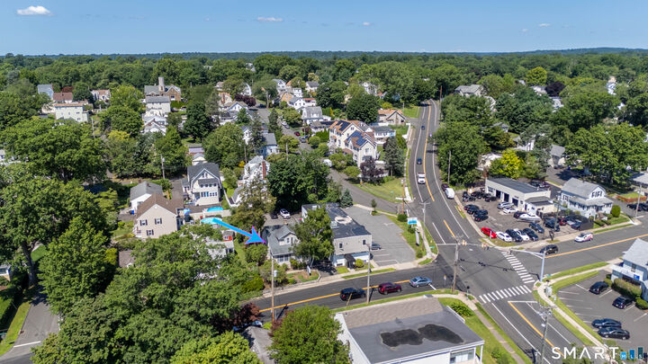 Property Photo:  506 Old Stratfield Road  CT 06825 
