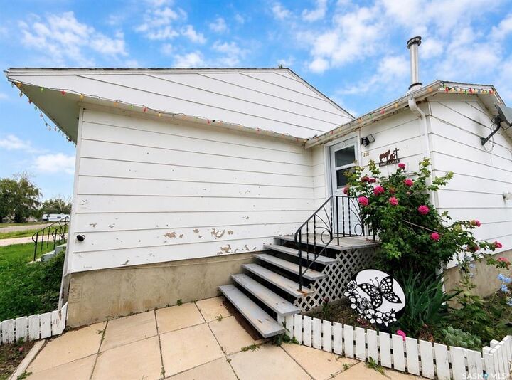 Property Photo: 215 Ash Street SK S0L 2N0