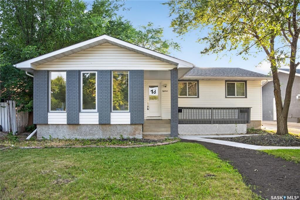Property Photo: 18 University Park Drive SK S4V 0C9