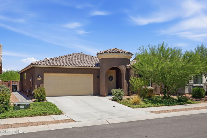 Property Photo: 5716 S Bug Springs Loop AZ 85747