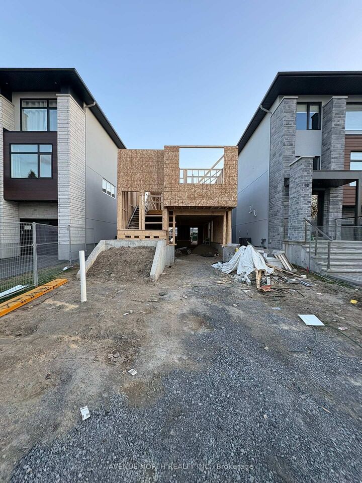 Property Photo: 10 Melville Drive ON K2J 2E9