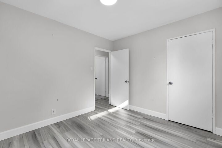 Property Photo:  1566 Allen Place 2  ON N5W 2V8 