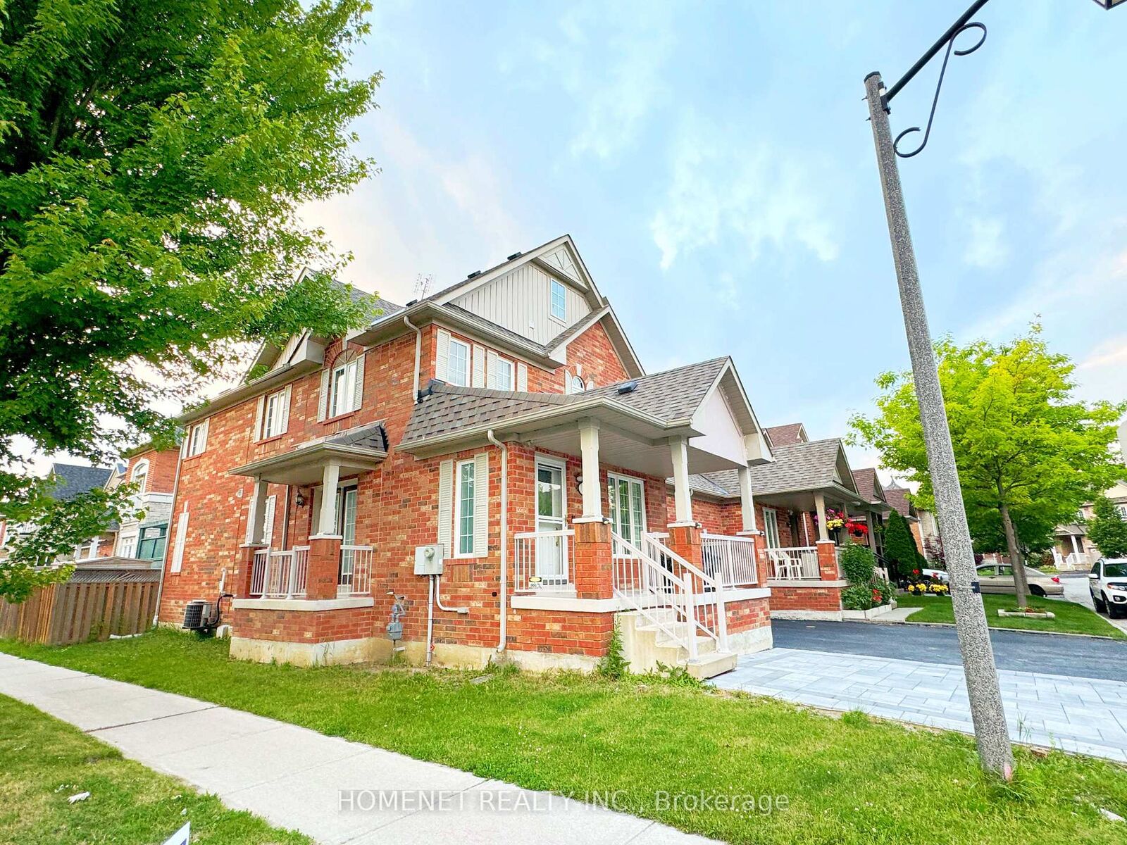 Property Photo:  2 Stotts Crescent  ON L6E 1T2 