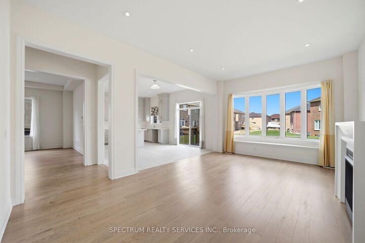 Property Photo: 70 Stratford Drive ON L7C 4C4