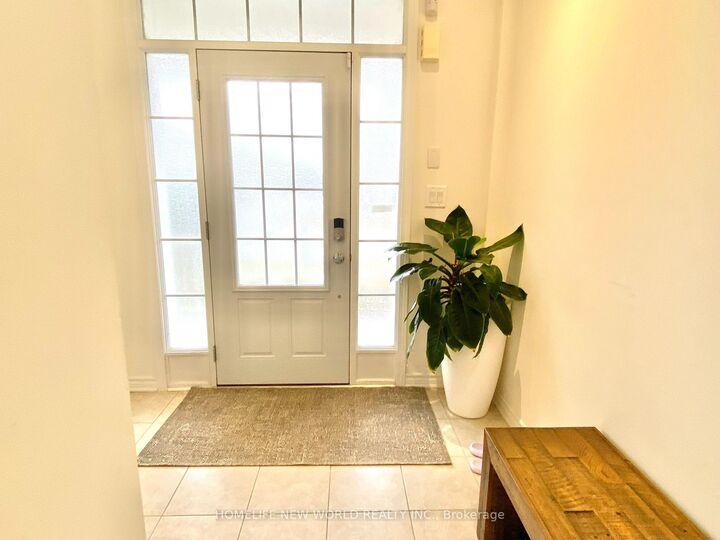 Property Photo:  46 Major Crescent  ON L4G 0X5 