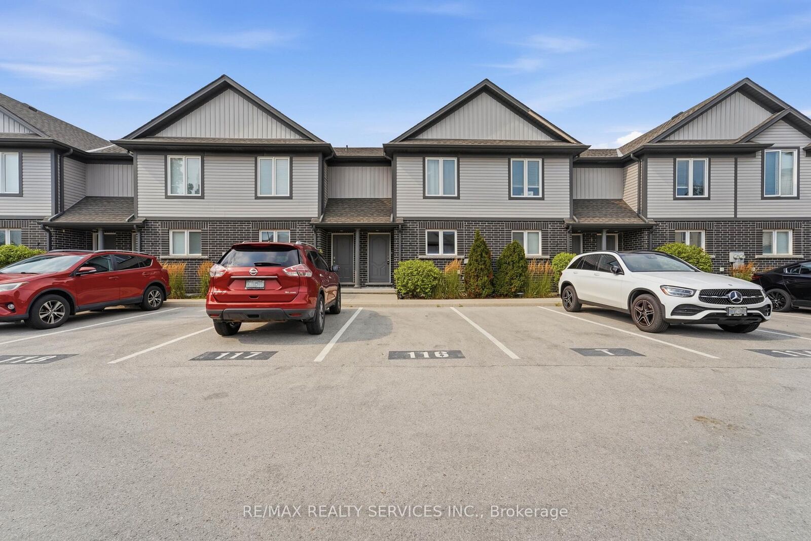 Property Photo: 7768 Ascot Circle 5 ON L2H 3P9