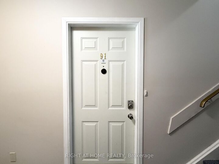 Property Photo:  1010 Glen Street 91  ON L1J 6J2 