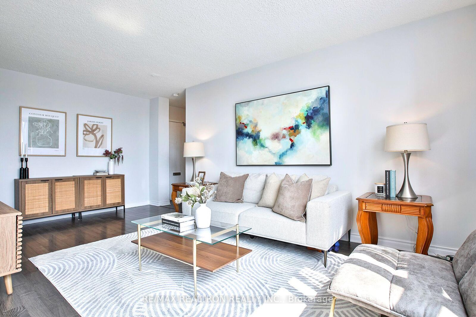 Property Photo: 5 Parkway Forest Drive 711 ON M2J 1L2