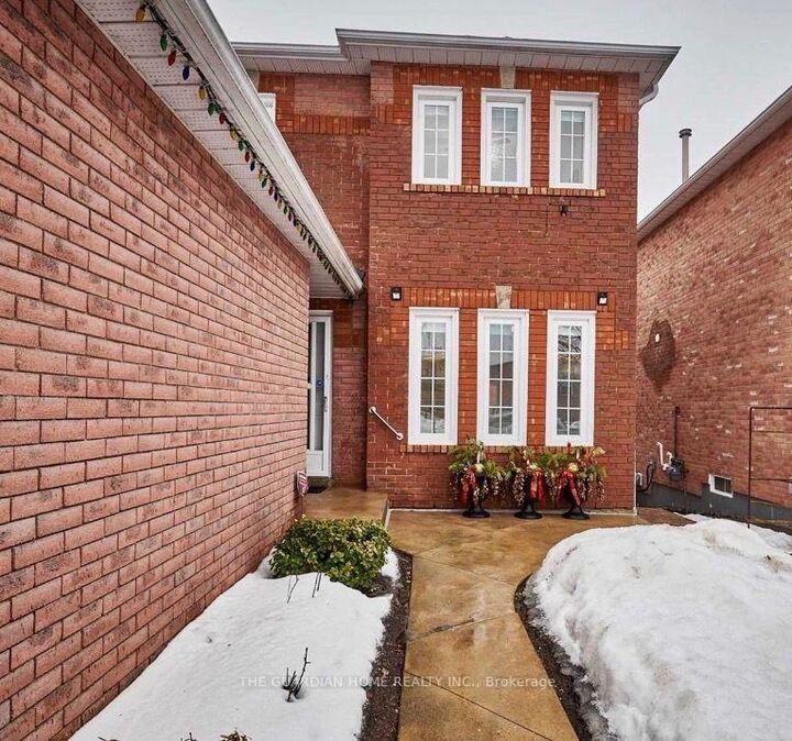 Property Photo:  24 Harkins Drive  ON L1T 3T6 