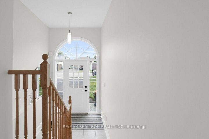 Property Photo: 121 Riverglen Drive ON L4P 2R3