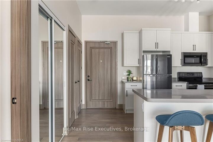 Property Photo:  820 Gardiners Road 110  ON K7M 3X9 