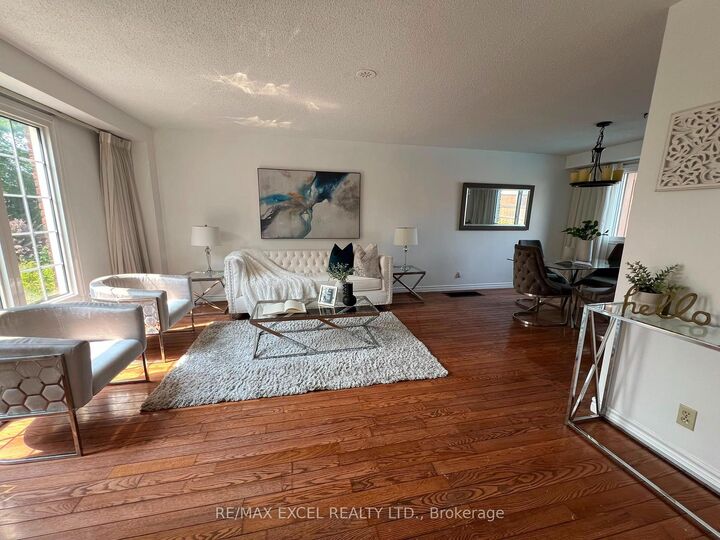 Property Photo:  218 Angeline Street N  ON K9V 5E9 