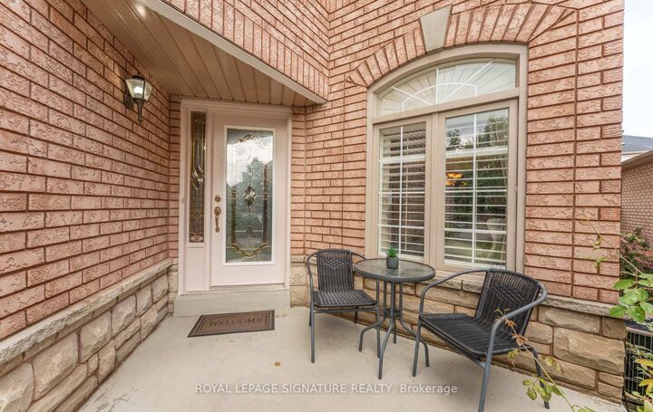 Property Photo: 3252 Laburnum Crescent ON L5N 7M2