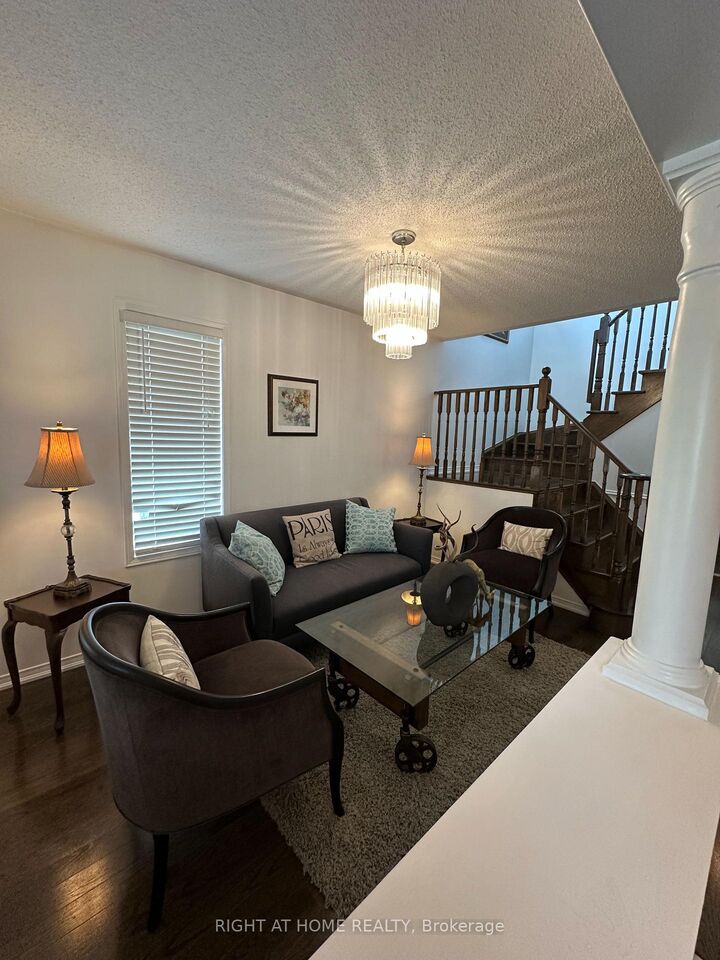 Property Photo: 107 Norland Circle ON L1L 0A7