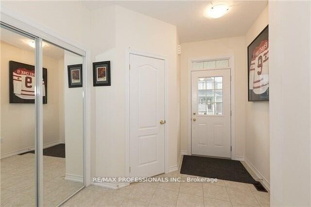 Property Photo:  650 Murray Meadows Place  ON L9T 8L7 