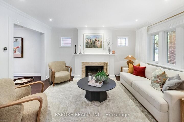 214 Gainsborough Road — photo 1