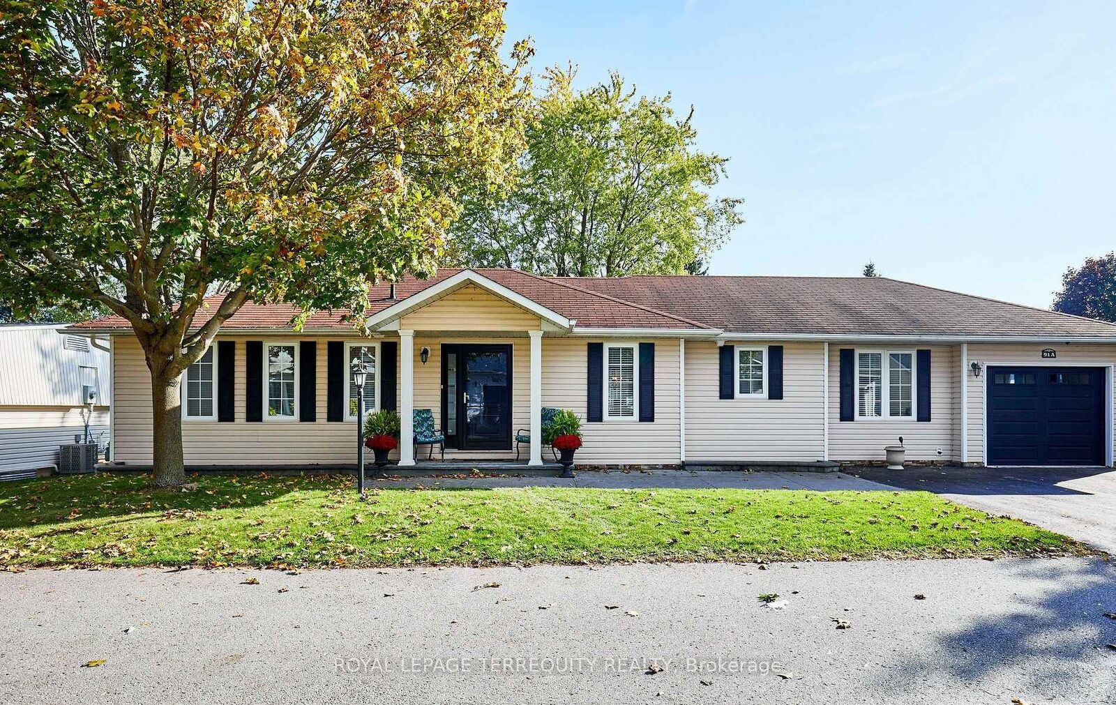 Property Photo: 91A Wilmot Trail ON L1B 1B8
