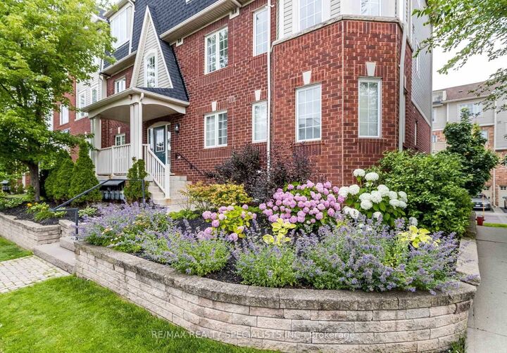 Property Photo:  614 Shoreline Drive 5  ON L5B 0A8 