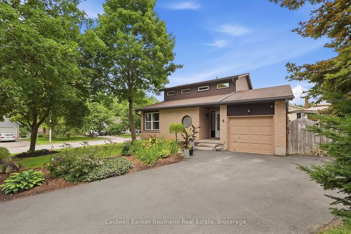 8 Pickwick Place — photo 1