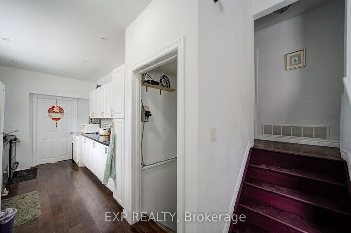 Property Photo: 176 Sedgemount Drive ON M1H 1Y2