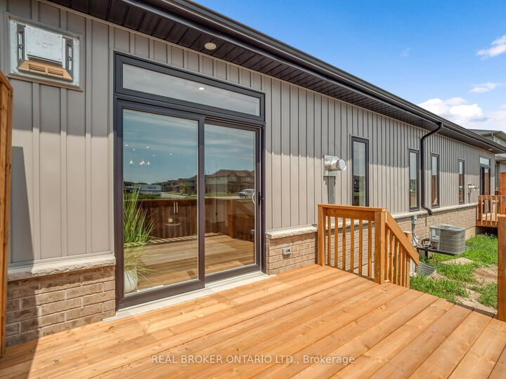 Property Photo: 20 Austin Drive ON L3C 0J8