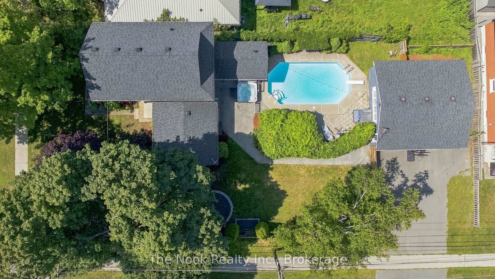 Property Photo:  264 Bennet Street  ON K9H 5B9 