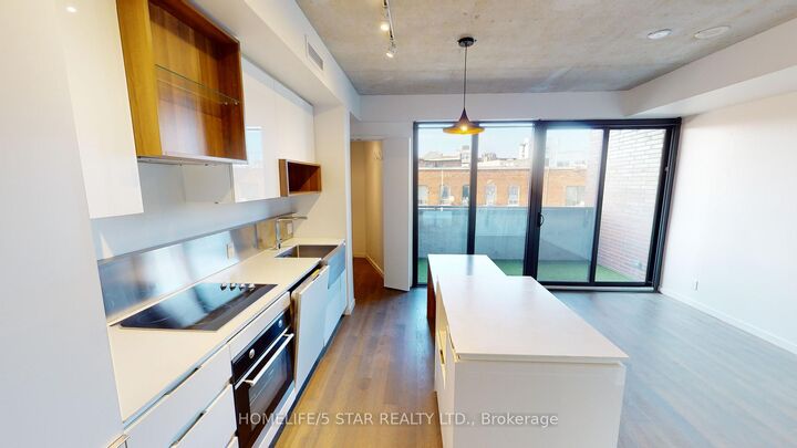 Property Photo:  383 Sorauren Avenue 310  ON M6R 0A4 