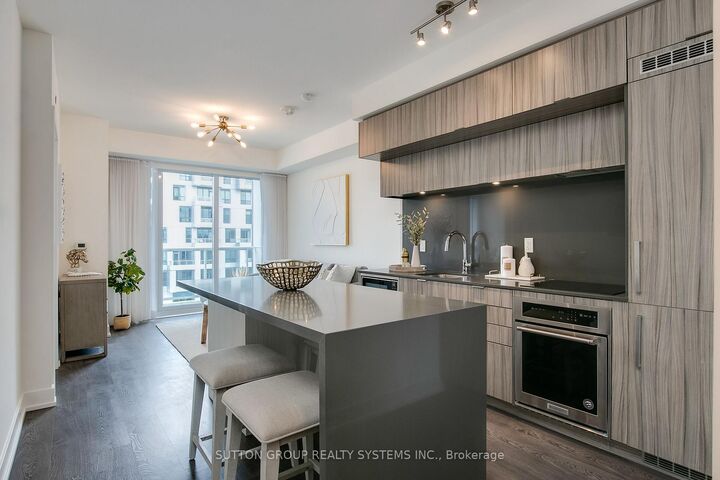 Property Photo: 80 Vanauley Street 910 ON M5T 0C9