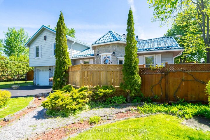 Property Photo: 131 Cook's Bay Drive ON L4P 2M2