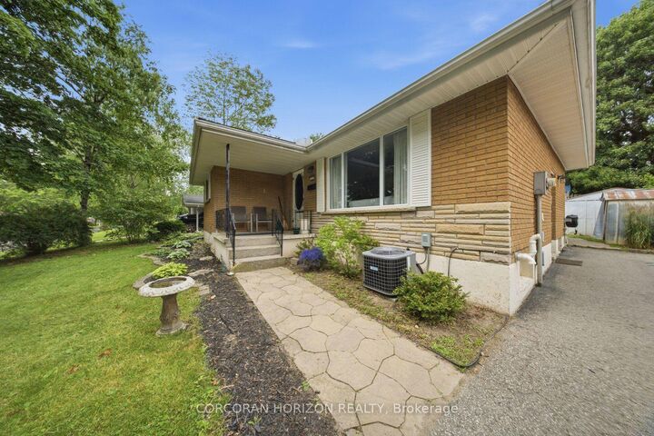 Property Photo:  13 Mackay Avenue  ON N3Y 1C9 