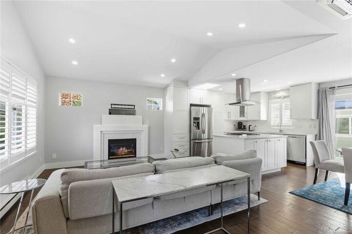 Property Photo: 2508 Shakespeare St BC V8R 4G5