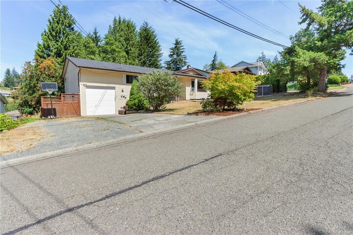 Property Photo: 4537 Woodwinds Cres BC V9T 4R3