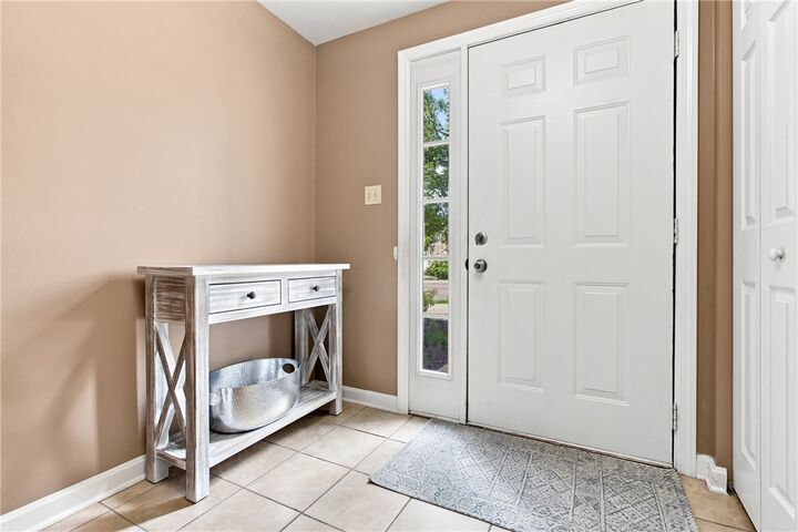Property Photo:  1343 Meadowbrook Dr  PA 15317 
