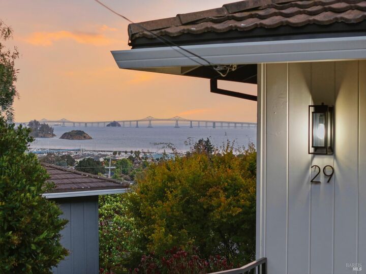 Property Photo:  29 Dorian Way  CA 94901 
