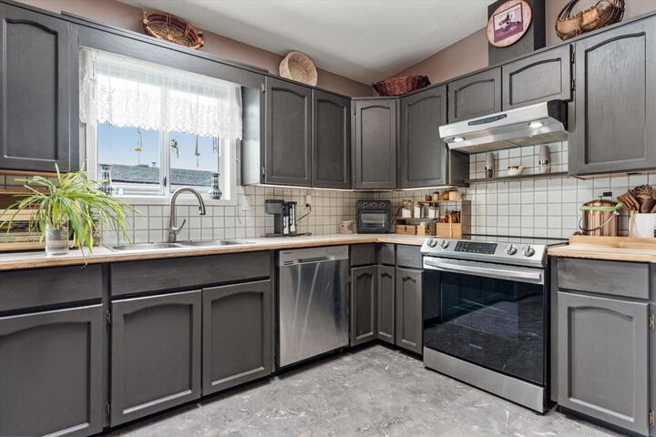 Property Photo:  9055 Ashwell Road 64  BC V2P 7S6 